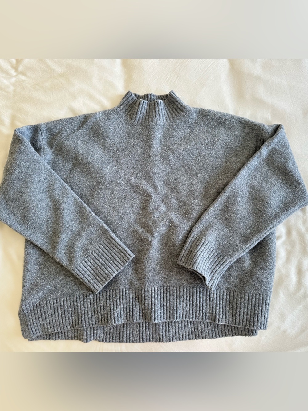 Uniqlo Women's Gray Mock Neck Sweater